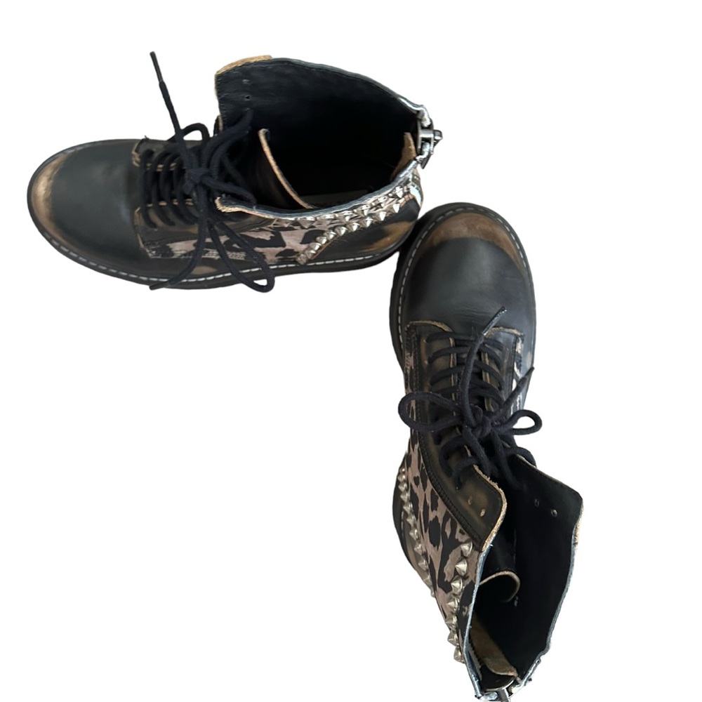 Steve Madden Leather Leopard Studded Moto Combat Boots EUC - Picture 7 of 16